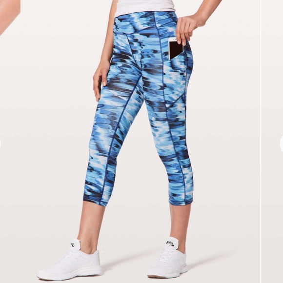 Lululemon Speed Up Crop 21" in Tidal Multi (Size 6) - Picture 4 of 5